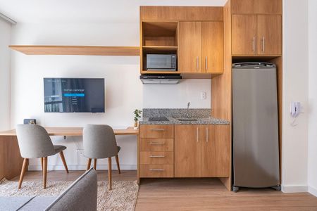 Sala/Cozinha de apartamento para alugar com 1 quarto, 31m² em Pinheiros, São Paulo