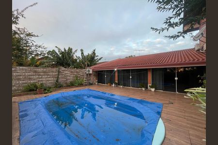 Casa à venda com 390m², 5 quartos e 2 vagas