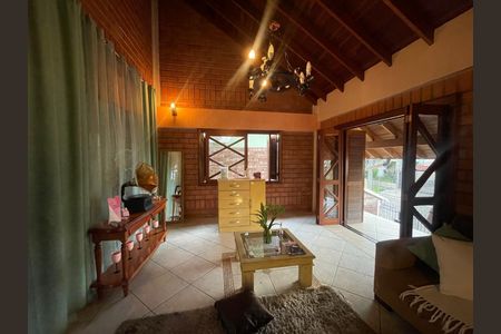 Casa à venda com 390m², 5 quartos e 2 vagas