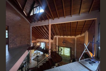 Casa à venda com 390m², 5 quartos e 2 vagas