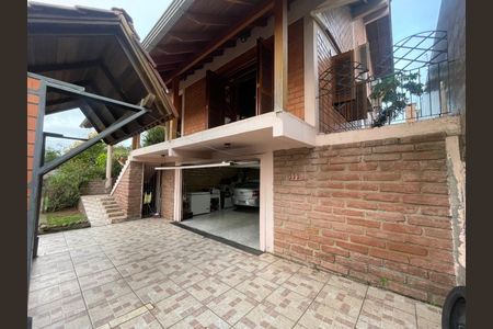 Casa à venda com 390m², 5 quartos e 2 vagas