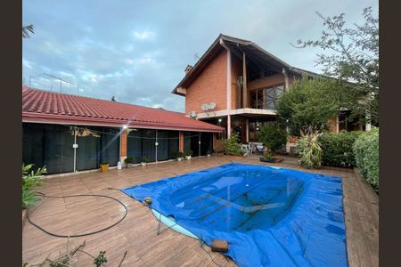 Casa à venda com 390m², 5 quartos e 2 vagas