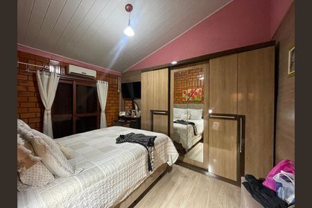 Casa à venda com 390m², 5 quartos e 2 vagas