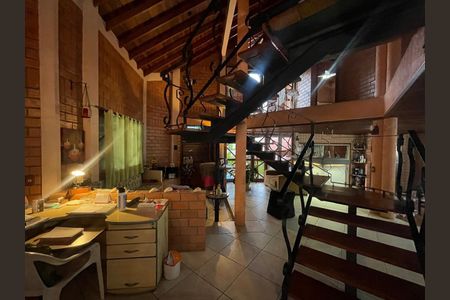 Casa à venda com 390m², 5 quartos e 2 vagas