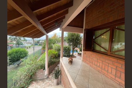Casa à venda com 390m², 5 quartos e 2 vagas