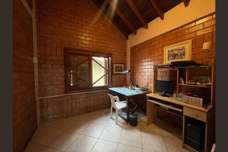 Casa à venda com 390m², 5 quartos e 2 vagas