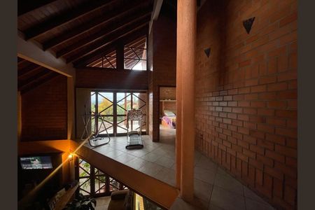 Casa à venda com 390m², 5 quartos e 2 vagas