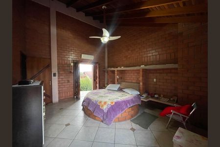 Casa à venda com 390m², 5 quartos e 2 vagas