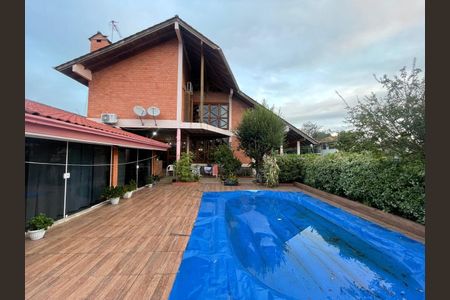 Casa à venda com 390m², 5 quartos e 2 vagas