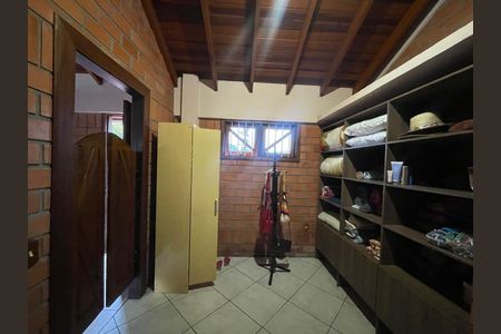 Casa à venda com 390m², 5 quartos e 2 vagas