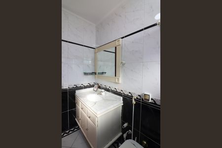 Casa à venda com 272m², 3 quartos e 4 vagasBanheiro Social