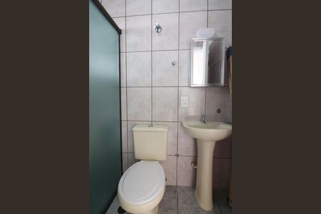 Casa à venda com 272m², 3 quartos e 4 vagasBanheiro de Serviço 2