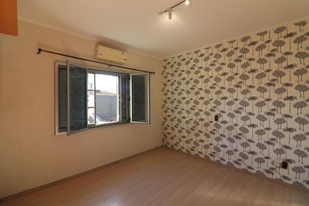 Casa à venda com 272m², 3 quartos e 4 vagasQuarto 1 - Suíte