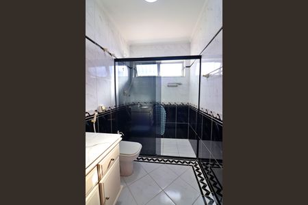 Casa à venda com 272m², 3 quartos e 4 vagasBanheiro Social