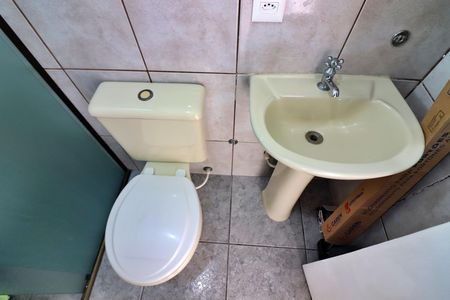 Casa à venda com 272m², 3 quartos e 4 vagasBanheiro de Serviço 2