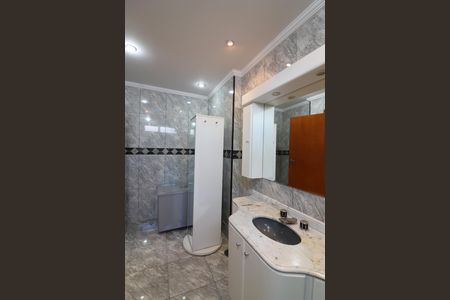 Casa à venda com 272m², 3 quartos e 4 vagasQuarto 1 - Suíte Banheiro 