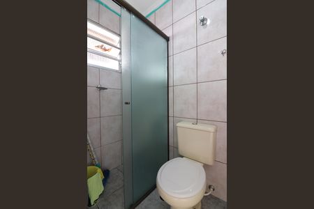 Casa à venda com 272m², 3 quartos e 4 vagasBanheiro de Serviço 2