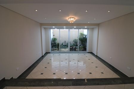Casa à venda com 272m², 3 quartos e 4 vagasSala 