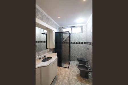 Casa à venda com 272m², 3 quartos e 4 vagasQuarto 1 - Suíte Banheiro 