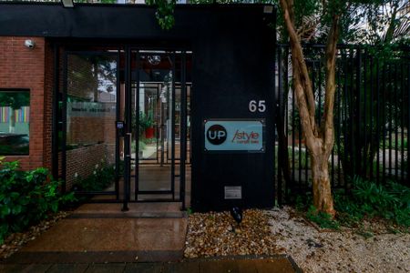 Apartamento para alugar com 65m², 2 quartos e 1 vaga Apartamento para alugar com 65m², 2 quartos e 1 vagaFachada