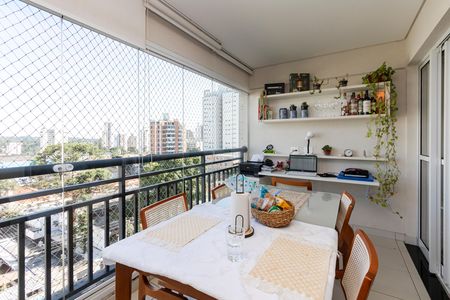 Apartamento para alugar com 65m², 2 quartos e 1 vaga Apartamento para alugar com 65m², 2 quartos e 1 vagaVaranda