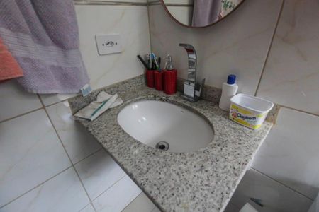 Casa à venda com 174m², 6 quartos e 2 vagas Casa à venda com 174m², 6 quartos e 2 vagasBanheiro da Suíte 1