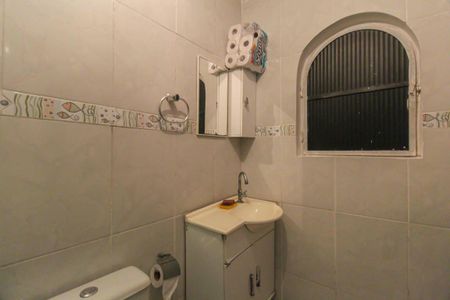 Casa à venda com 174m², 6 quartos e 2 vagas Casa à venda com 174m², 6 quartos e 2 vagasBanheiro da Suíte 2