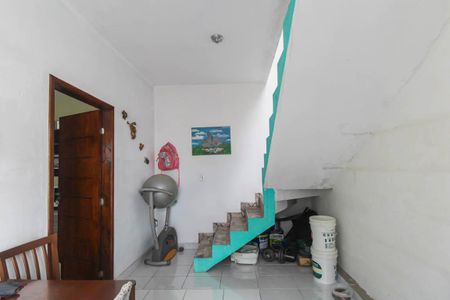Sala de casa à venda com 6 quartos, 174m² em Jardim Ivone, São Paulo