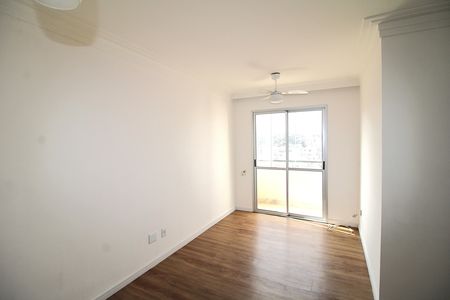 Sala de apartamento para alugar com 2 quartos, 50m² em Vila Roque, São Paulo