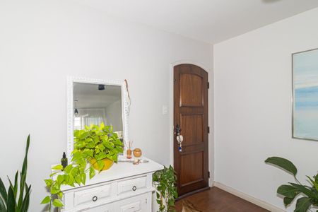 Apartamento para alugar com 112m², 2 quartos e 1 vaga Apartamento para alugar com 112m², 2 quartos e 1 vagaEntrada