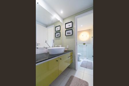 Apartamento para alugar com 112m², 2 quartos e 1 vaga Apartamento para alugar com 112m², 2 quartos e 1 vagaBanheiro Social