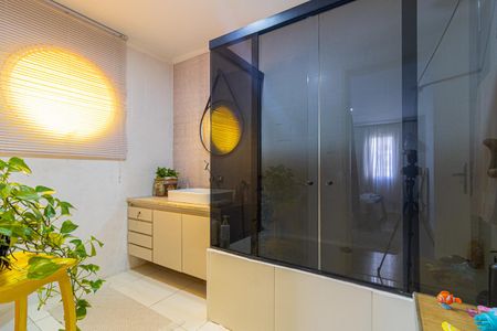 Apartamento para alugar com 112m², 2 quartos e 1 vaga Apartamento para alugar com 112m², 2 quartos e 1 vagaBanheiro da Suíte