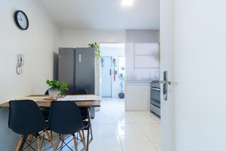 Apartamento para alugar com 112m², 2 quartos e 1 vaga Apartamento para alugar com 112m², 2 quartos e 1 vagaCozinha
