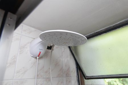 Banheiro de apartamento para alugar com 1 quarto, 49m² em Santa Tereza, Porto Alegre