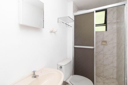 Banheiro de apartamento para alugar com 1 quarto, 49m² em Santa Tereza, Porto Alegre