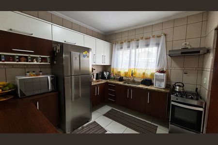 Casa à venda com 225m², 3 quartos e 2 vagas Casa à venda com 225m², 3 quartos e 2 vagasSala de Jantar - Cozinha
