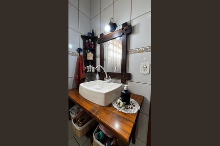 Casa à venda com 225m², 3 quartos e 2 vagas Casa à venda com 225m², 3 quartos e 2 vagasSuite - Banheiro
