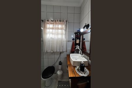 Casa à venda com 225m², 3 quartos e 2 vagas Casa à venda com 225m², 3 quartos e 2 vagasSuite - Banheiro