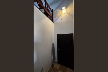 Casa à venda com 225m², 3 quartos e 2 vagas Casa à venda com 225m², 3 quartos e 2 vagasSala