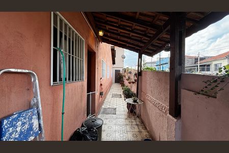 Casa à venda com 225m², 3 quartos e 2 vagas Casa à venda com 225m², 3 quartos e 2 vagasCorredor