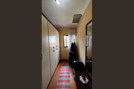 Casa à venda com 225m², 3 quartos e 2 vagas Casa à venda com 225m², 3 quartos e 2 vagasSuite - Closet