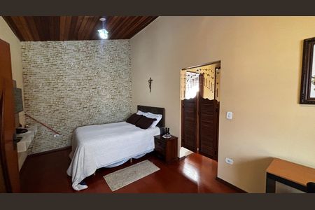 Casa à venda com 225m², 3 quartos e 2 vagas Casa à venda com 225m², 3 quartos e 2 vagasSuite