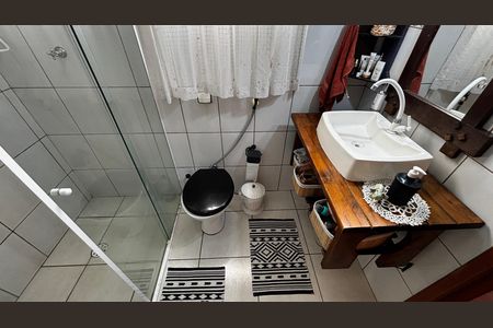 Casa à venda com 225m², 3 quartos e 2 vagas Casa à venda com 225m², 3 quartos e 2 vagasSuite - Banheiro