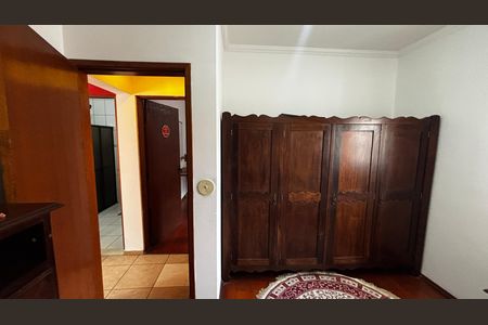 Casa à venda com 225m², 3 quartos e 2 vagas Casa à venda com 225m², 3 quartos e 2 vagasQuarto 1