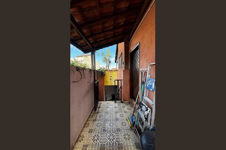 Casa à venda com 225m², 3 quartos e 2 vagas Casa à venda com 225m², 3 quartos e 2 vagasCorredor