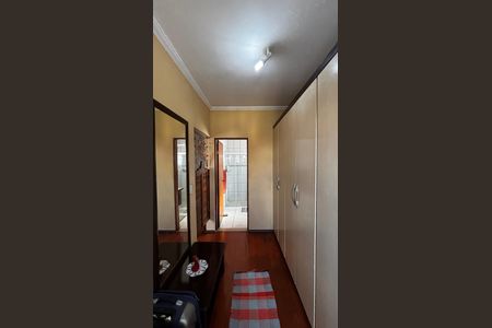 Casa à venda com 225m², 3 quartos e 2 vagas Casa à venda com 225m², 3 quartos e 2 vagasSuite - Closet