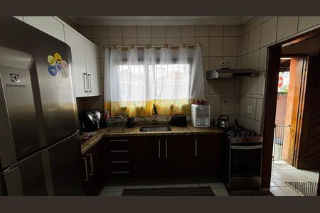 Casa à venda com 225m², 3 quartos e 2 vagas Casa à venda com 225m², 3 quartos e 2 vagasSala de Jantar - Cozinha