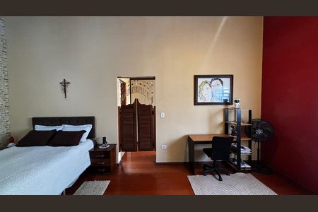 Casa à venda com 225m², 3 quartos e 2 vagas Casa à venda com 225m², 3 quartos e 2 vagasSuite