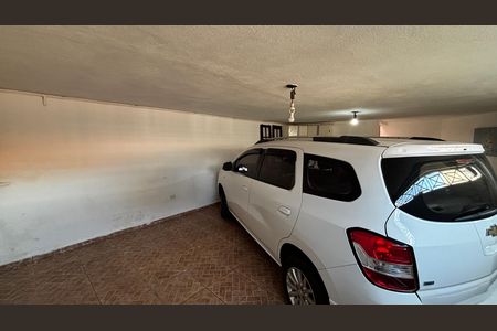 Casa à venda com 225m², 3 quartos e 2 vagas Casa à venda com 225m², 3 quartos e 2 vagasGaragem