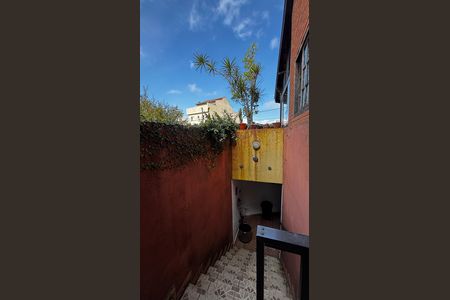 Casa à venda com 225m², 3 quartos e 2 vagas Casa à venda com 225m², 3 quartos e 2 vagasCorredor